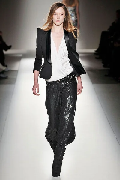 Look 5